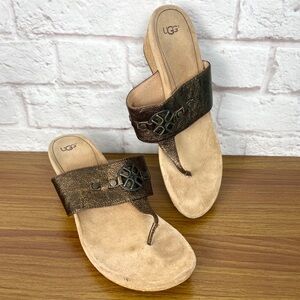 UGG Wedge Flip Flop Sandals Size 10